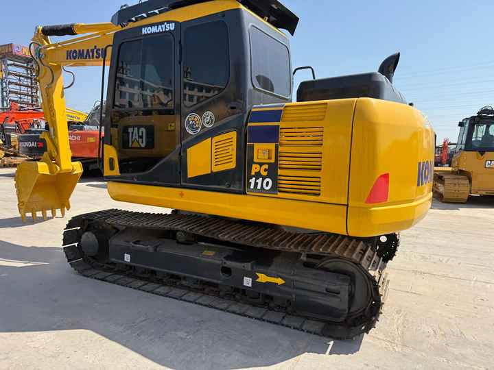 Low Shipping Mini Used Excavator Construction Machine Used komatsu Pc110 - Гусеничный экскаватор: фото 2 Low Shipping Mini Used Excavator Construction Machine Used komatsu Pc110 - Гусеничный экскаватор: фото 2
