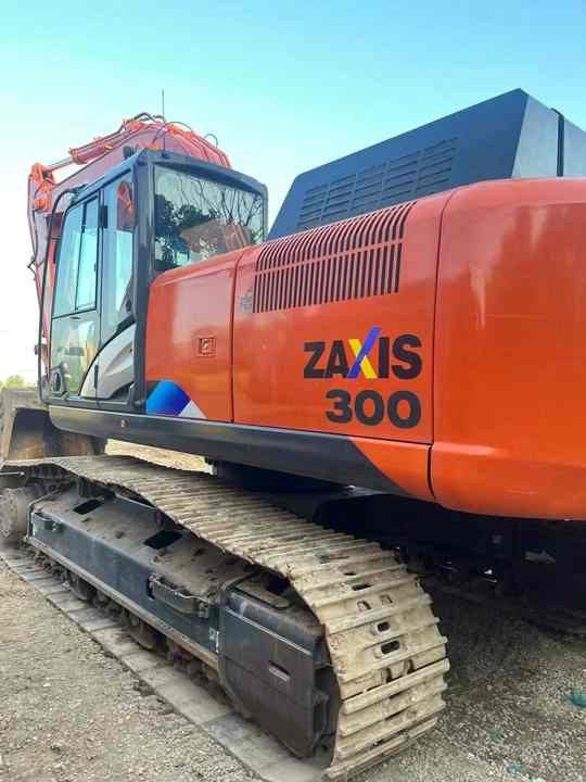 Original Japan Hitachi ZX300 Excavator Hitachi Excavator in Low Price for Hot Sale - Гусеничный экскаватор: фото 2 Original Japan Hitachi ZX300 Excavator Hitachi Excavator in Low Price for Hot Sale - Гусеничный экскаватор: фото 2
