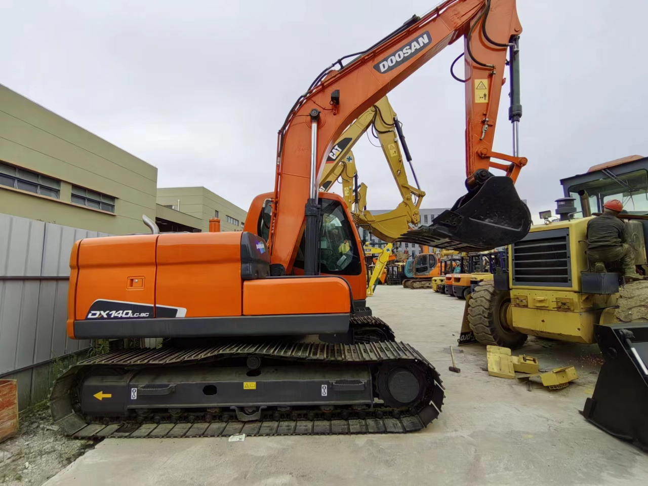 Second hand used hotsale DOOSAN DX140LC-9C - Гусеничный экскаватор: фото 3 Second hand used hotsale DOOSAN DX140LC-9C - Гусеничный экскаватор: фото 3