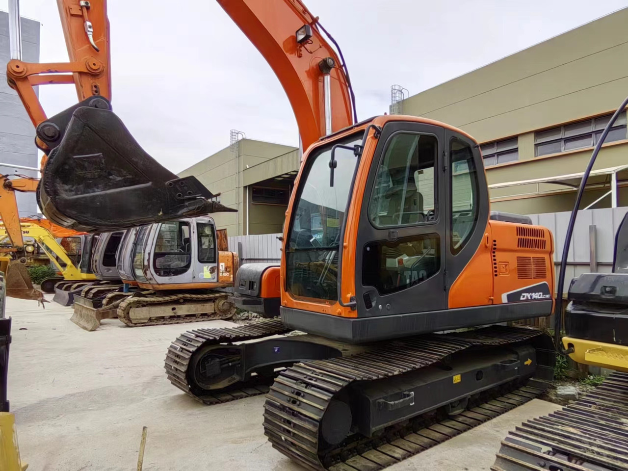 Second hand used hotsale DOOSAN DX140LC-9C - Гусеничный экскаватор: фото 2 Second hand used hotsale DOOSAN DX140LC-9C - Гусеничный экскаватор: фото 2