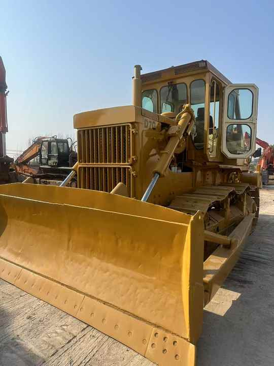 Used Cat D7G New Model Bulldozer Second Hand Machine Popular Brand Caterpillar Crawler Bulldozer Hydraulic Machinery - Бульдозер: фото 3 Used Cat D7G New Model Bulldozer Second Hand Machine Popular Brand Caterpillar Crawler Bulldozer Hydraulic Machinery - Бульдозер: фото 3