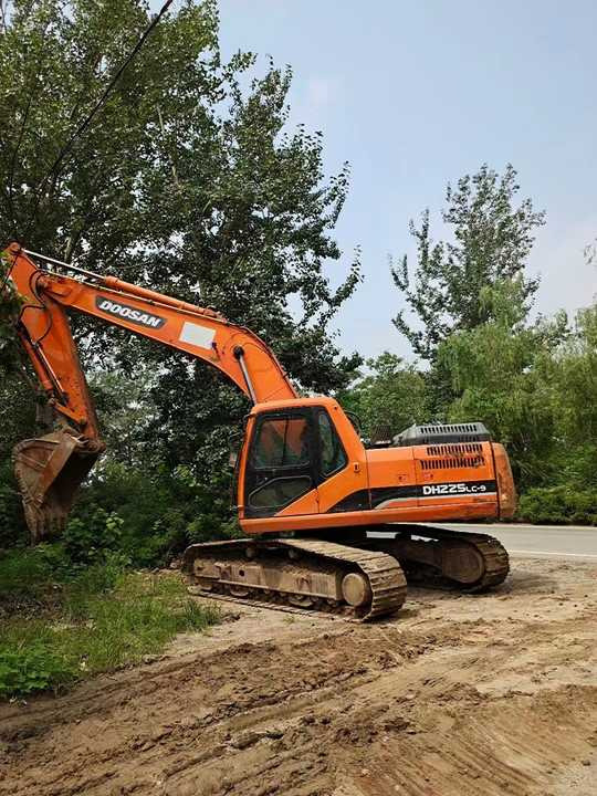 Used Digger DOOSAN DH225 Construction Machinery Construction Digger Used DOOSAN DH225 Cheap Excavator - Гусеничный экскаватор: фото 3 Used Digger DOOSAN DH225 Construction Machinery Construction Digger Used DOOSAN DH225 Cheap Excavator - Гусеничный экскаватор: фото 3