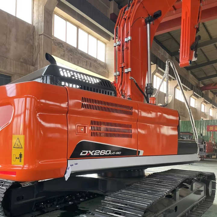 Used Excavator Doosan DX260LC-9 Excavators Mini Equipment Earth Moving Machinery Doosan Digger Excavator for Sale - Мини-экскаватор: фото 4 Used Excavator Doosan DX260LC-9 Excavators Mini Equipment Earth Moving Machinery Doosan Digger Excavator for Sale - Мини-экскаватор: фото 4