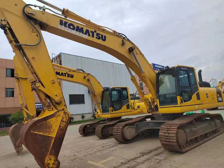 Used Good Quality Japan Original PC300-8 in Good Condition PC300-8 Komatsu - Гусеничный экскаватор: фото 2 Used Good Quality Japan Original PC300-8 in Good Condition PC300-8 Komatsu - Гусеничный экскаватор: фото 2