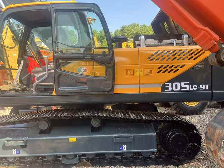 Used HYUNDAI 305LC-9T Crawler Excavator with Good Performance Hyundai30 Tons Earthmoving Machinery with Low Price On-sale - Гусеничный экскаватор: фото 4 Used HYUNDAI 305LC-9T Crawler Excavator with Good Performance Hyundai30 Tons Earthmoving Machinery with Low Price On-sale - Гусеничный экскаватор: фото 4
