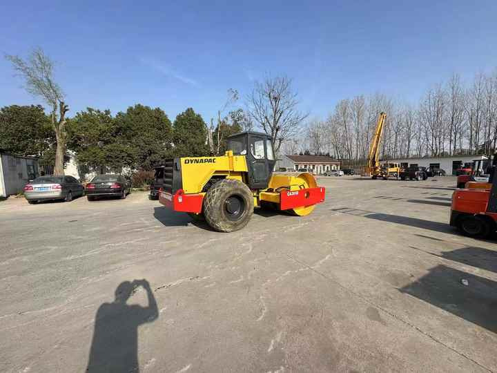 Used Hotsale Second hand high quality DYUAPAC 301D - Дорожный каток: фото 5 Used Hotsale Second hand high quality DYUAPAC 301D - Дорожный каток: фото 5