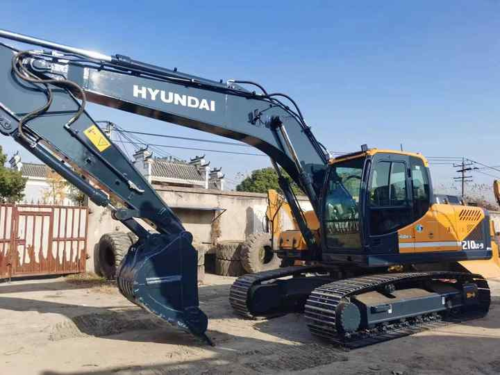 Used Wheel Excavator hyundai 210w-9 for Sale Good Condition Wheel Excavator - Гусеничный экскаватор: фото 3 Used Wheel Excavator hyundai 210w-9 for Sale Good Condition Wheel Excavator - Гусеничный экскаватор: фото 3