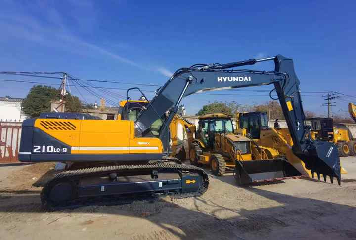 Used Wheel Excavator hyundai 210w-9 for Sale Good Condition Wheel Excavator - Гусеничный экскаватор: фото 2 Used Wheel Excavator hyundai 210w-9 for Sale Good Condition Wheel Excavator - Гусеничный экскаватор: фото 2