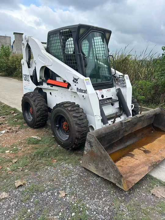 Very Good Machine Used Skid Wheel Loader Bobcat S300 for Sale - Мини-погрузчик с бортовым поворотом: фото 5 Very Good Machine Used Skid Wheel Loader Bobcat S300 for Sale - Мини-погрузчик с бортовым поворотом: фото 5