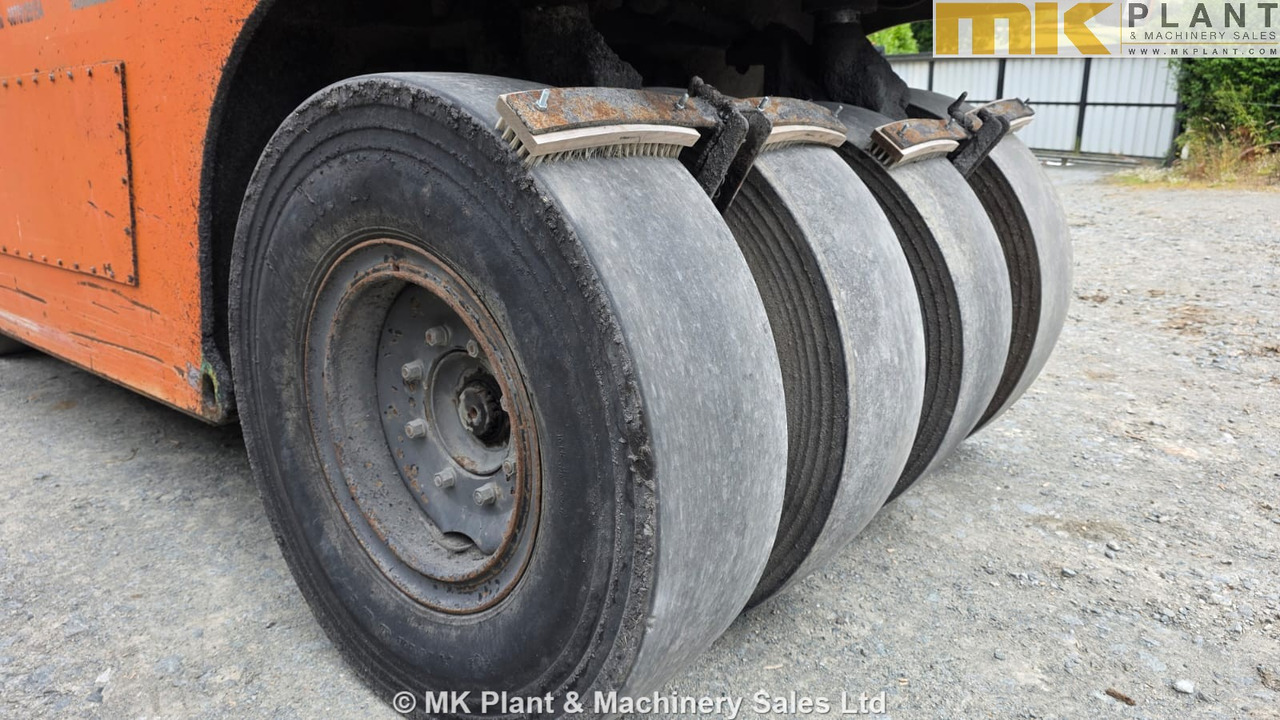 Пневмоколесный каток BOMAG BW24R (Stavostroj VP2400 / Ammann AP2400): фото 8