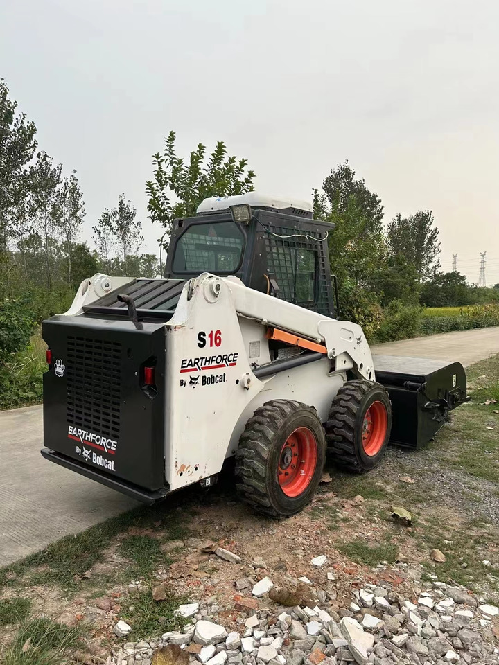BOBCAT S16 - Мини-погрузчик с бортовым поворотом: фото 3 BOBCAT S16 - Мини-погрузчик с бортовым поворотом: фото 3