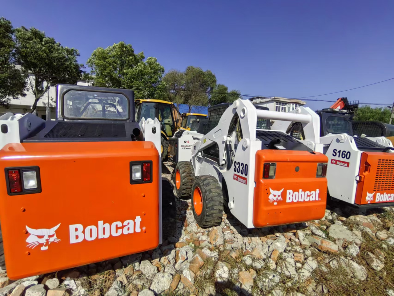 BOBCAT S590 - Мини-погрузчик с бортовым поворотом: фото 2 BOBCAT S590 - Мини-погрузчик с бортовым поворотом: фото 2