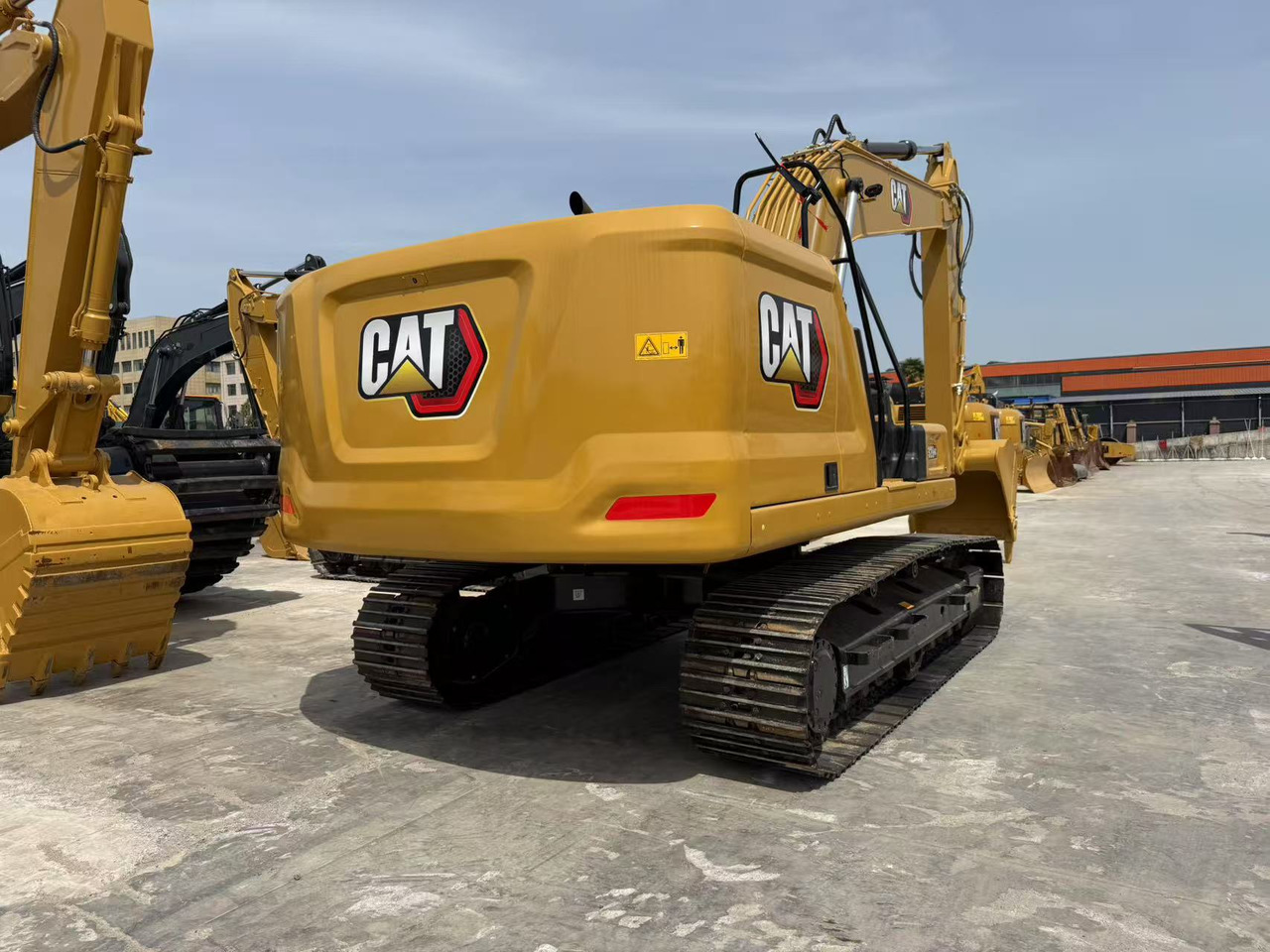 CATERPILLAR 320GC - Гусеничный экскаватор: фото 4 CATERPILLAR 320GC - Гусеничный экскаватор: фото 4