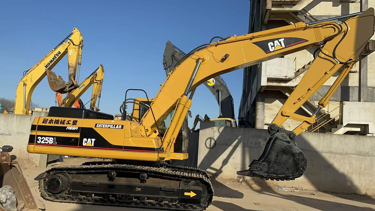 CATERPILLAR 325BL - Гусеничный экскаватор: фото 3 CATERPILLAR 325BL - Гусеничный экскаватор: фото 3