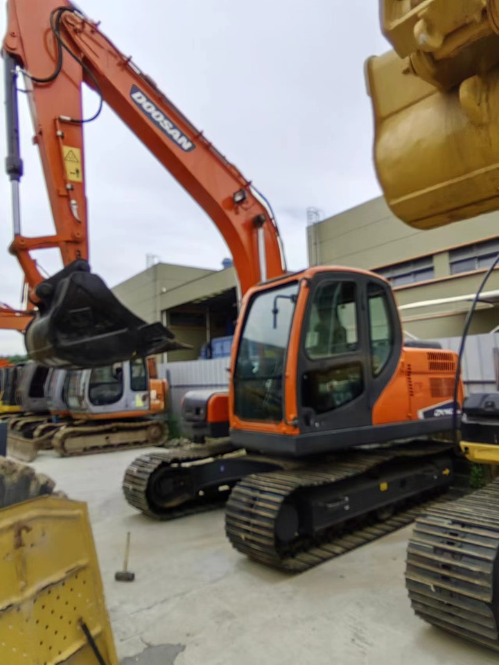 DOOSAN DX140-9C - Гусеничный экскаватор: фото 4 DOOSAN DX140-9C - Гусеничный экскаватор: фото 4