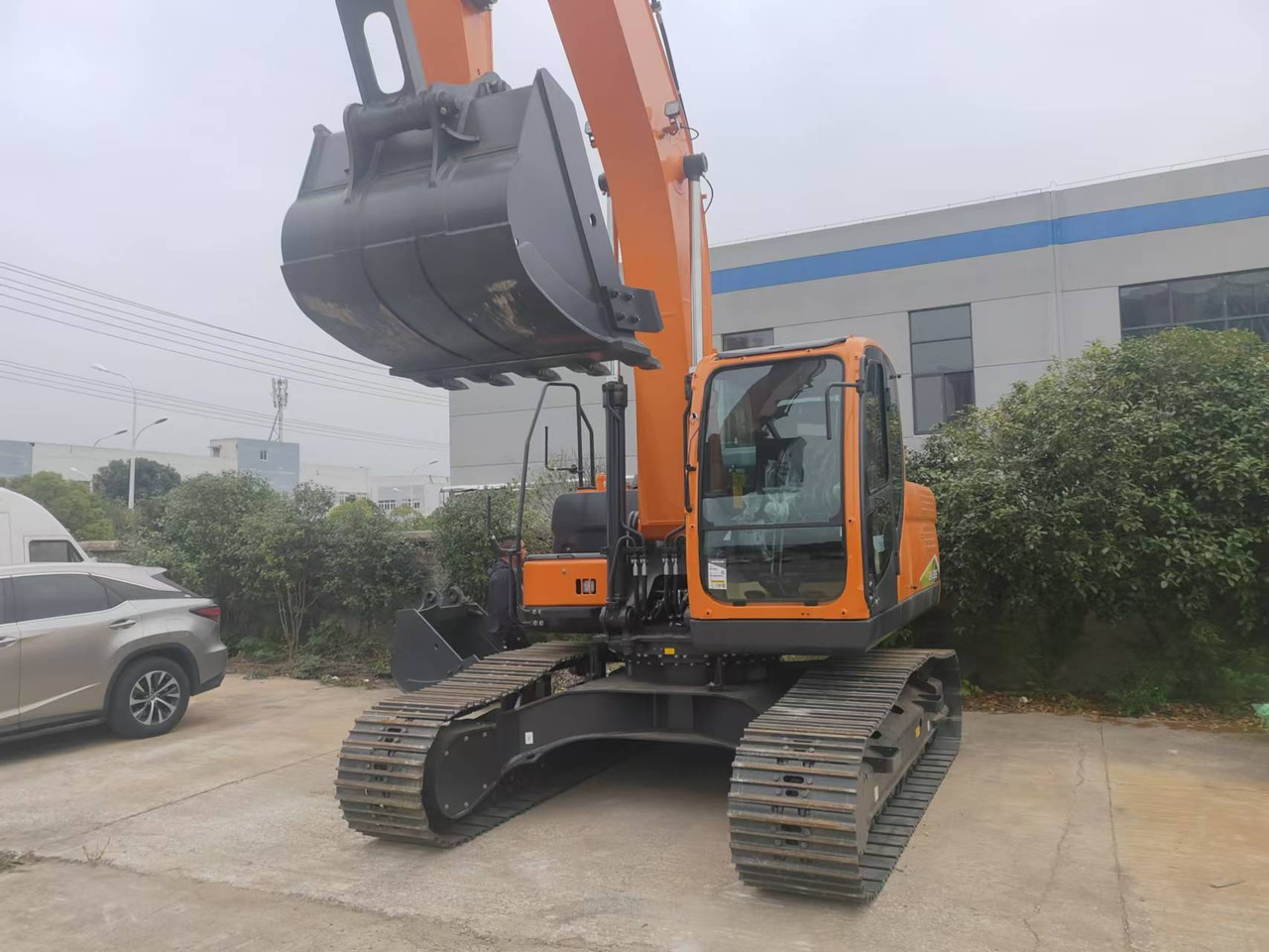 DOOSAN DX205 - Гусеничный экскаватор: фото 3 DOOSAN DX205 - Гусеничный экскаватор: фото 3