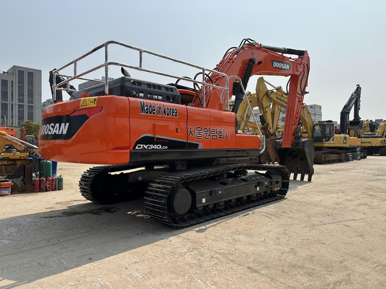 DOOSAN DX340LCA - Гусеничный экскаватор: фото 2 DOOSAN DX340LCA - Гусеничный экскаватор: фото 2