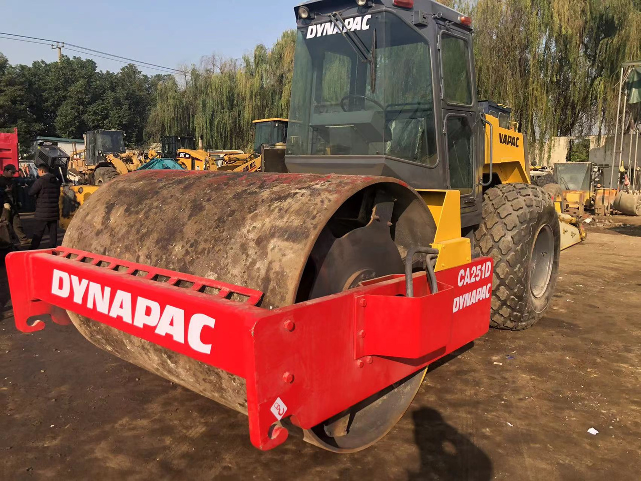 DYNAPAC CA251D - Дорожный каток: фото 3 DYNAPAC CA251D - Дорожный каток: фото 3