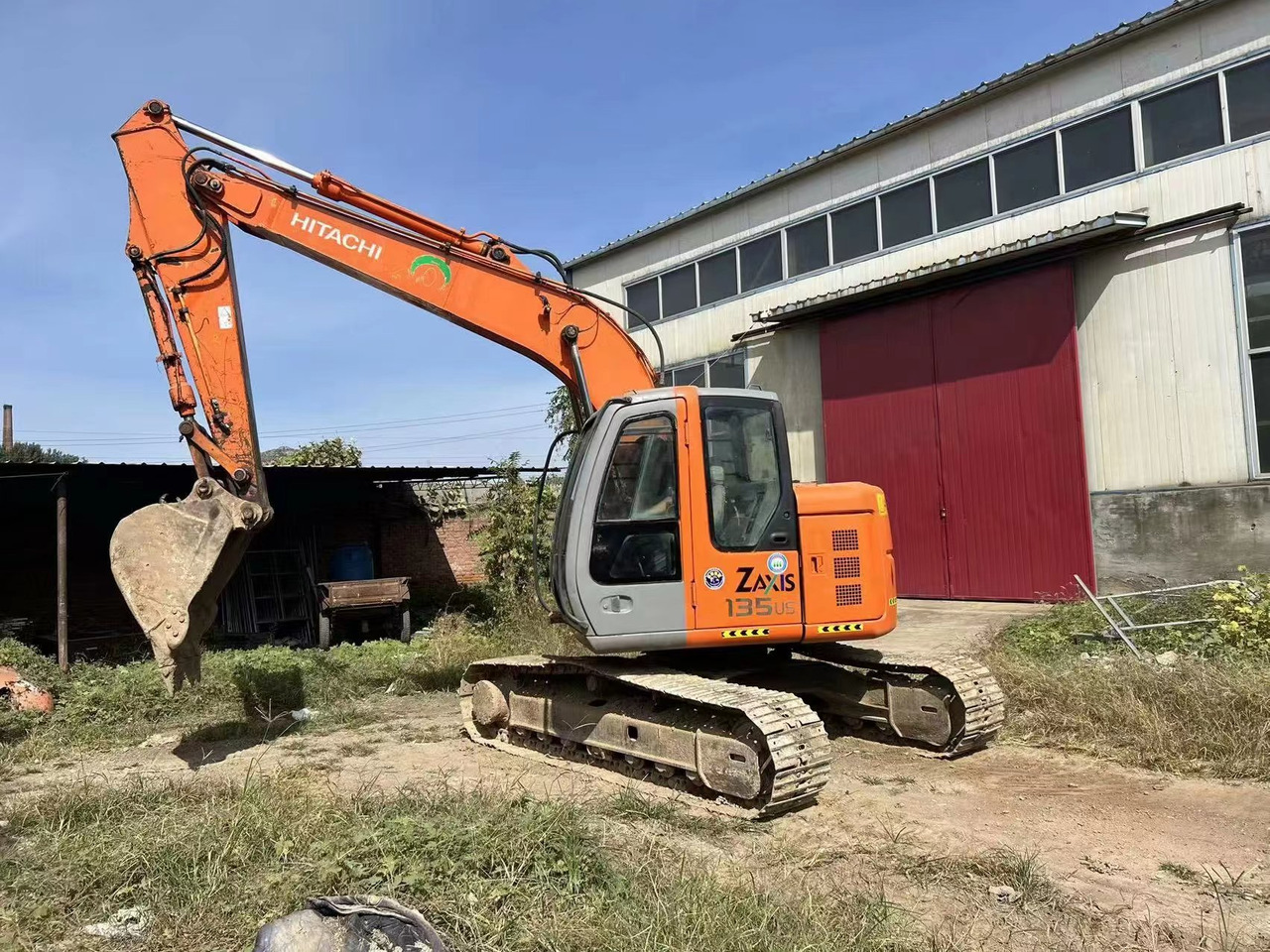 HITACHI ZX135 - Гусеничный экскаватор: фото 1 HITACHI ZX135 - Гусеничный экскаватор: фото 1