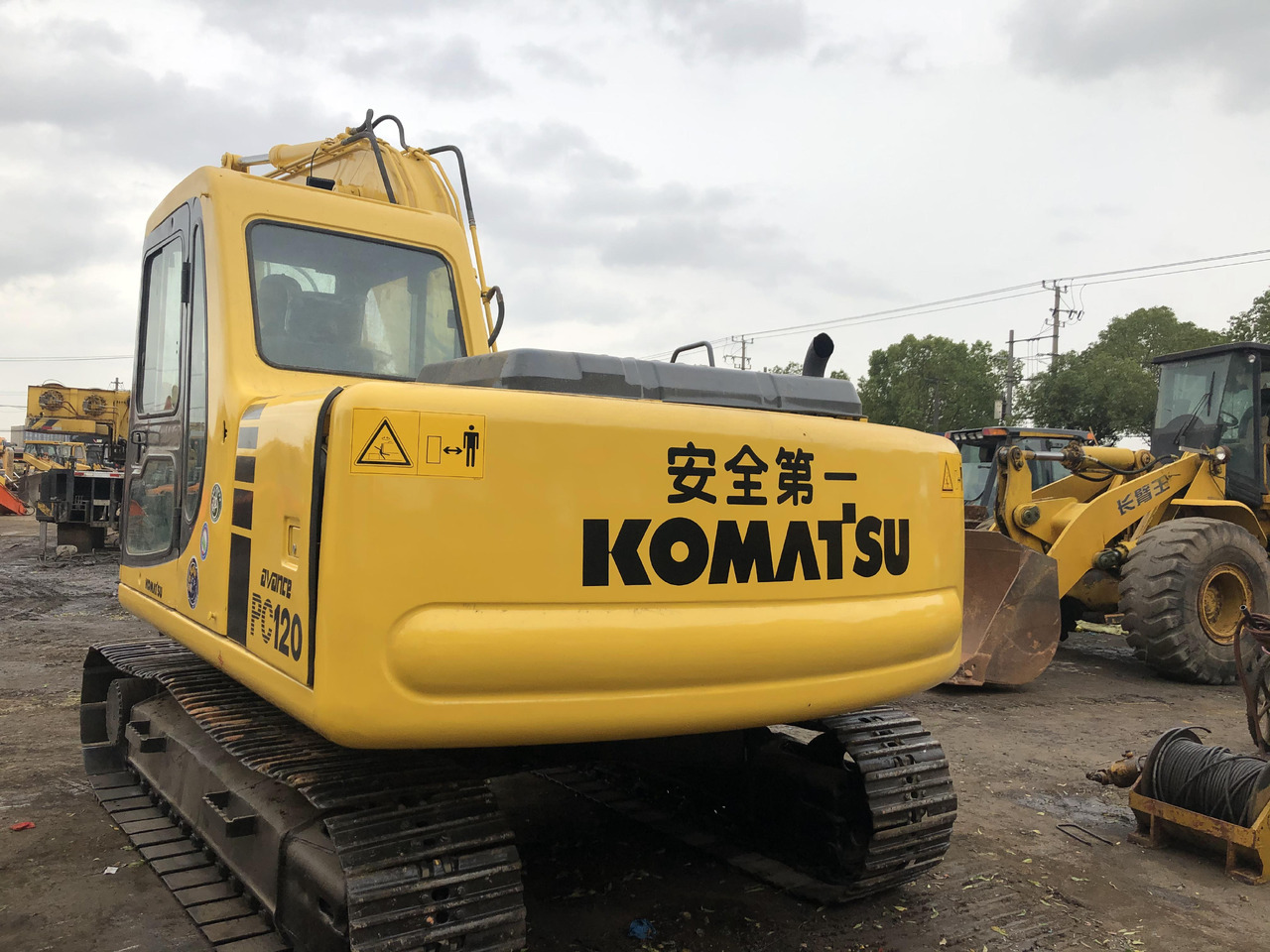 KOMATSU PC120-6 - Гусеничный экскаватор: фото 2 KOMATSU PC120-6 - Гусеничный экскаватор: фото 2