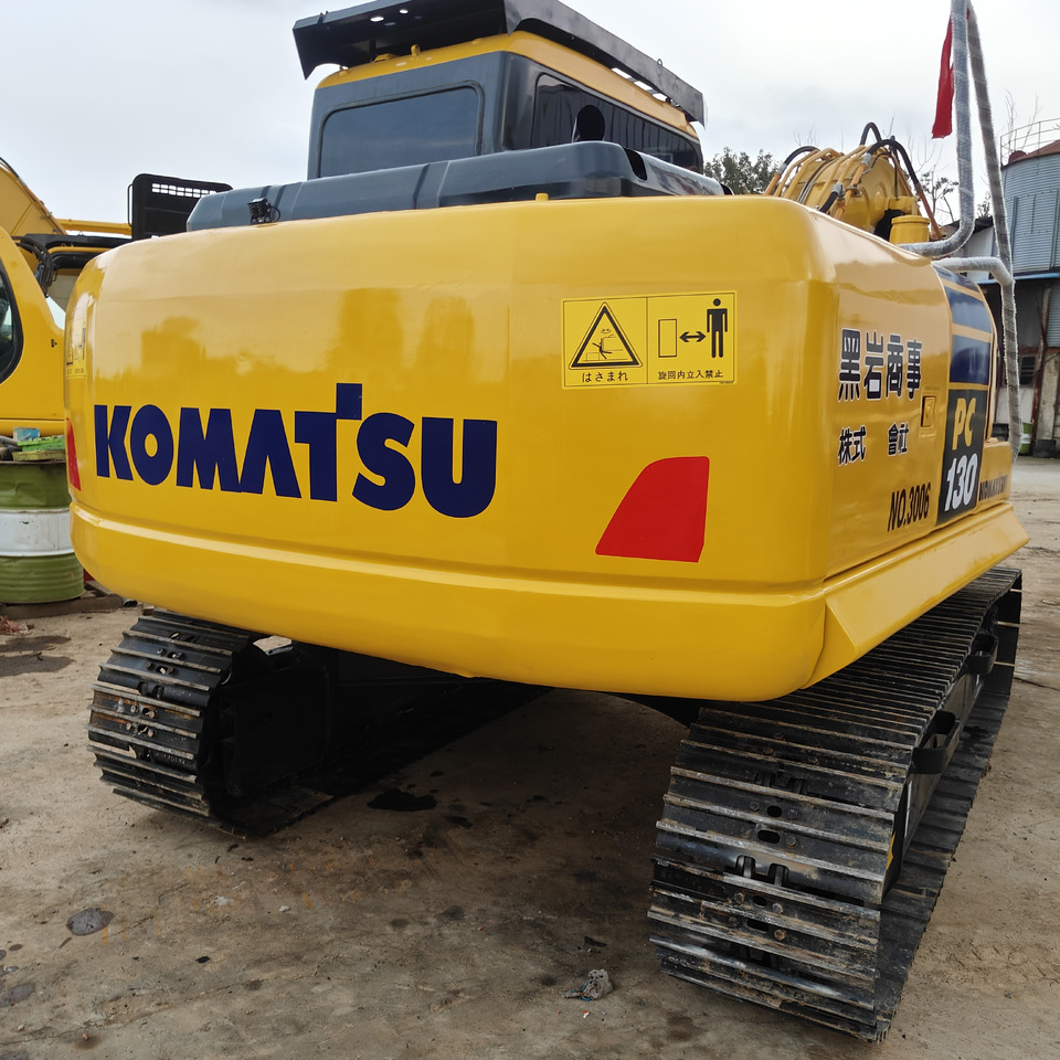 KOMATSU PC130-7 - Гусеничный экскаватор: фото 3 KOMATSU PC130-7 - Гусеничный экскаватор: фото 3