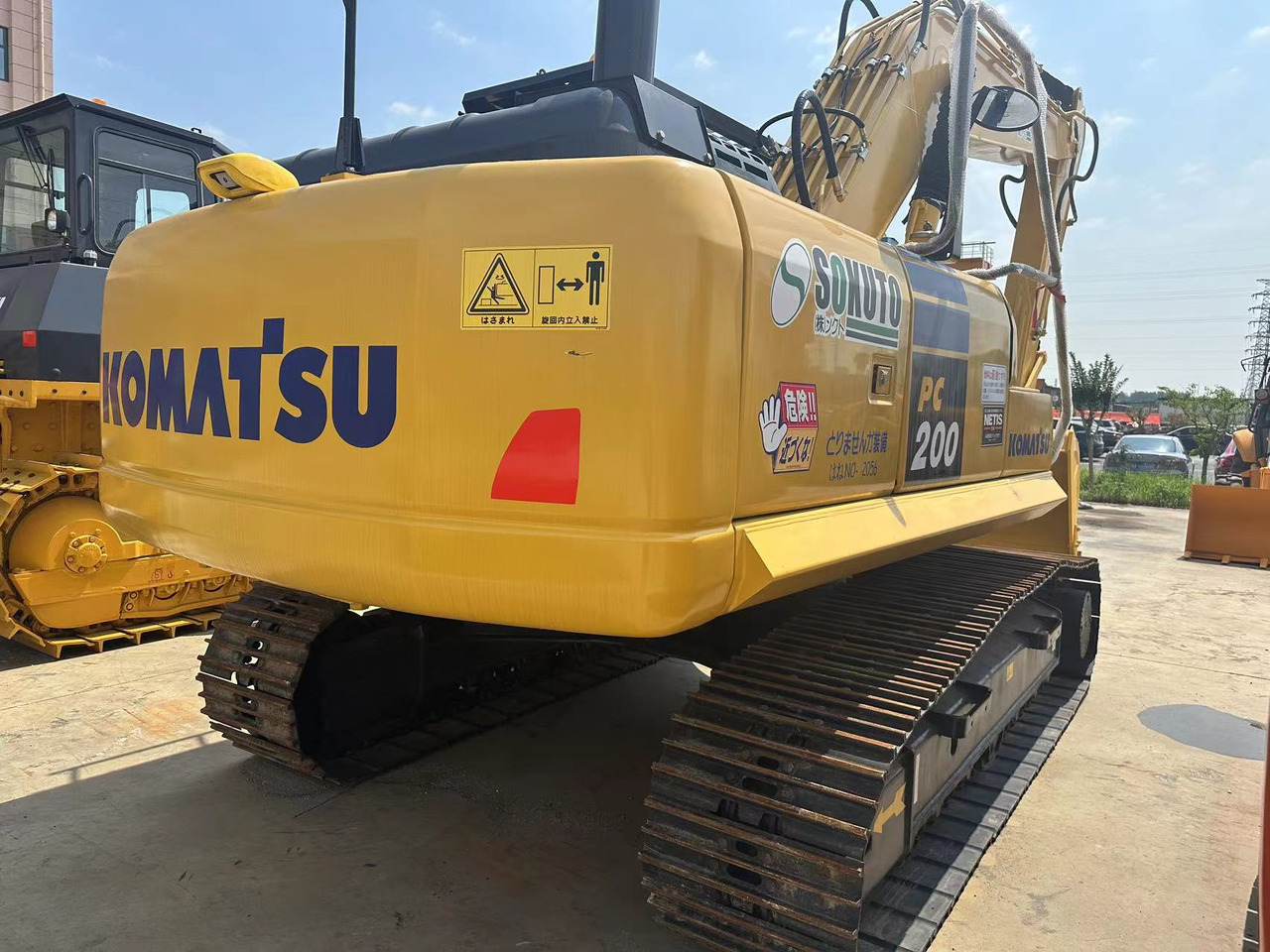 KOMATSU PC200-8N1 - Гусеничный экскаватор: фото 4 KOMATSU PC200-8N1 - Гусеничный экскаватор: фото 4