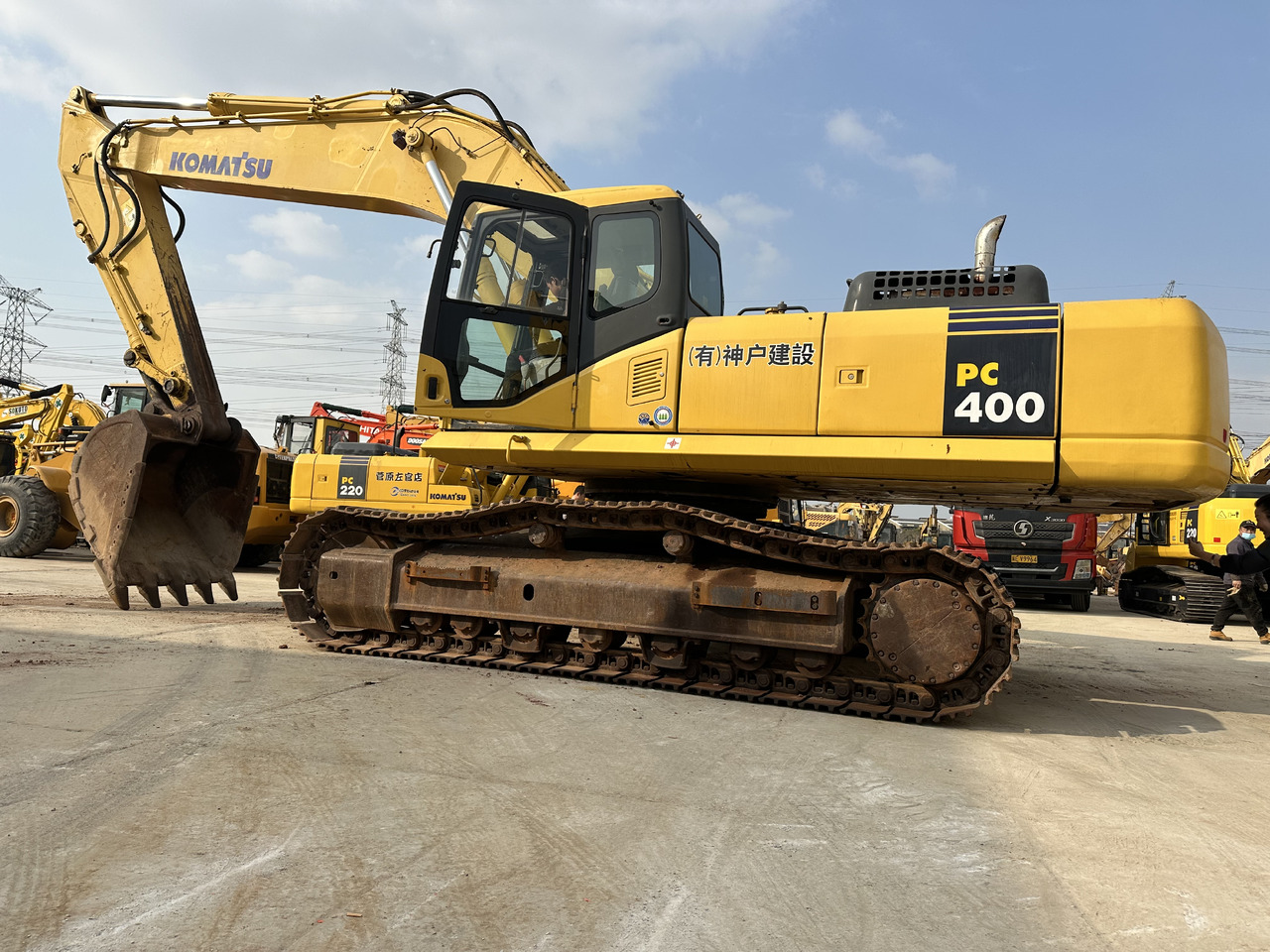 KOMATSU PC400-7 - Гусеничный экскаватор: фото 2 KOMATSU PC400-7 - Гусеничный экскаватор: фото 2