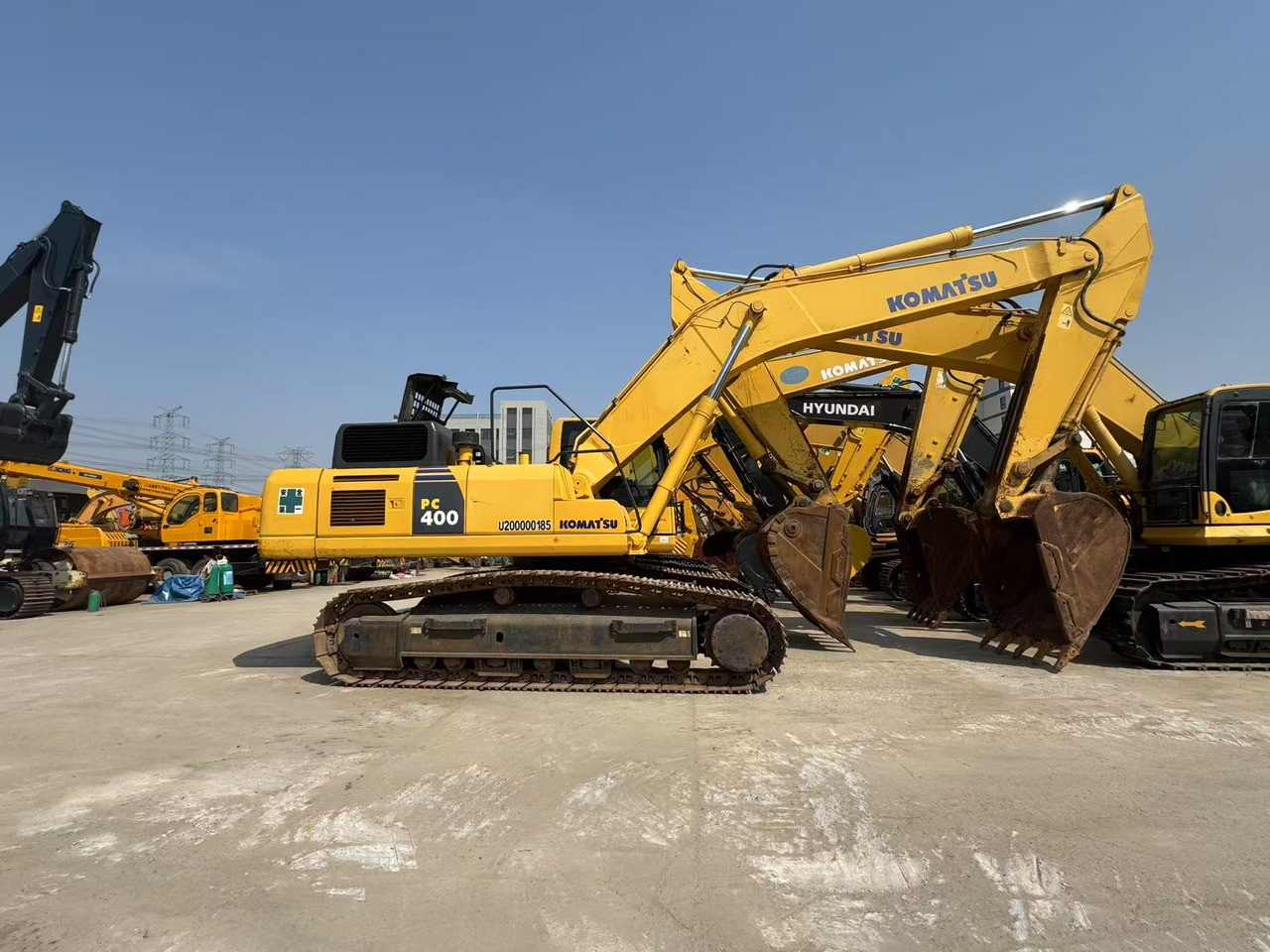 KOMATSU PC400-8 - Гусеничный экскаватор: фото 1 KOMATSU PC400-8 - Гусеничный экскаватор: фото 1