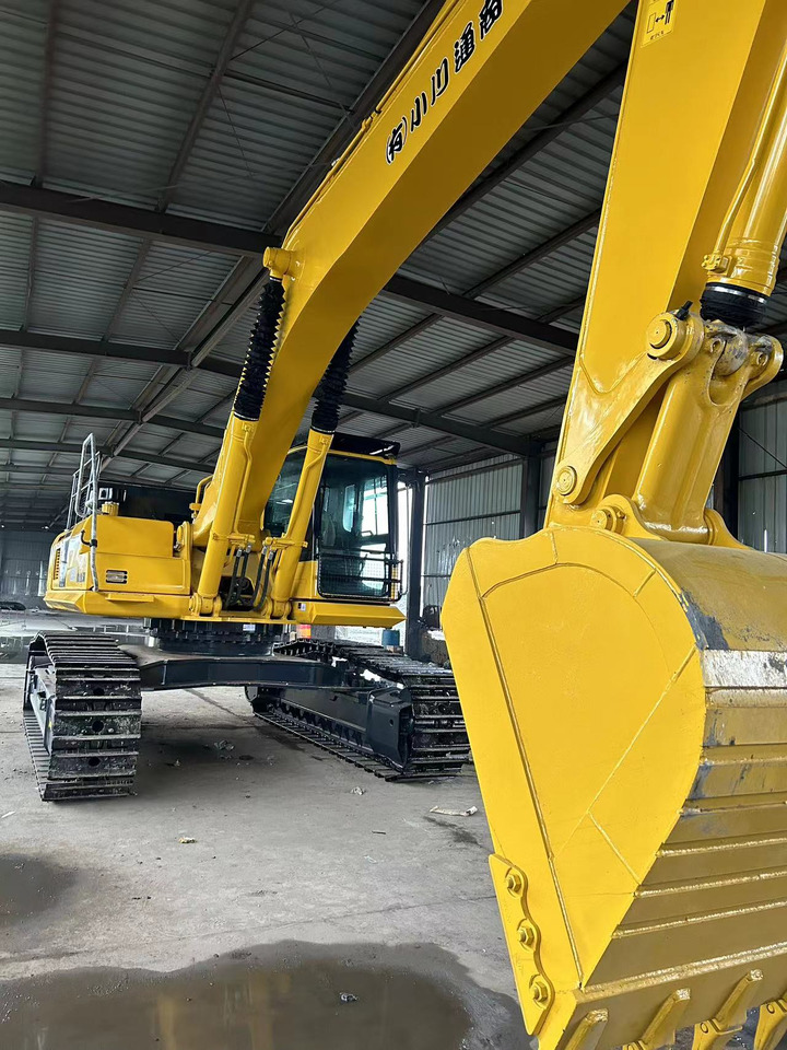 KOMATSU PC450-8 - Гусеничный экскаватор: фото 3 KOMATSU PC450-8 - Гусеничный экскаватор: фото 3