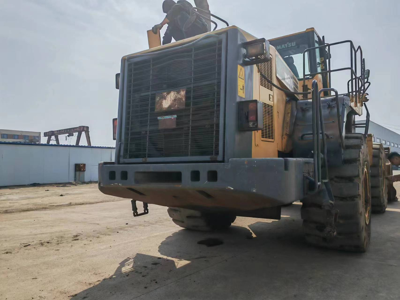 KOMATSU WA600-6 - Колёсный погрузчик: фото 3 KOMATSU WA600-6 - Колёсный погрузчик: фото 3