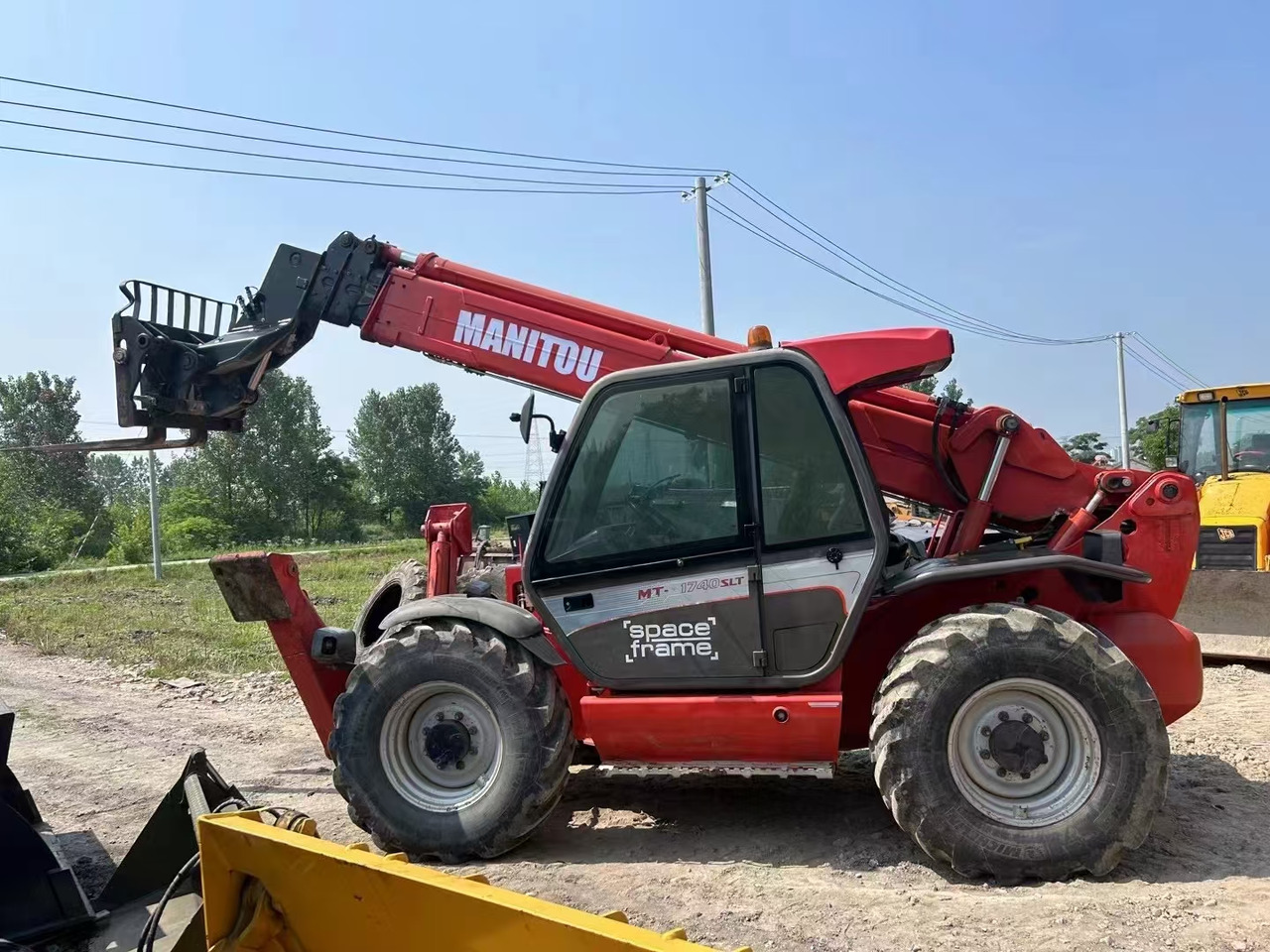 MANITOU MT1740SLT - Телескопический погрузчик: фото 4 MANITOU MT1740SLT - Телескопический погрузчик: фото 4