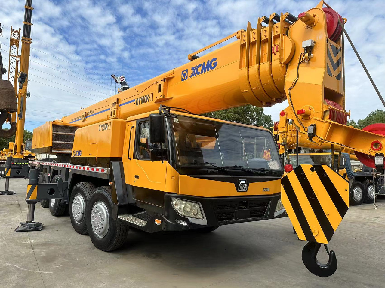 XCMG QY100K - Мобильный кран: фото 2 XCMG QY100K - Мобильный кран: фото 2