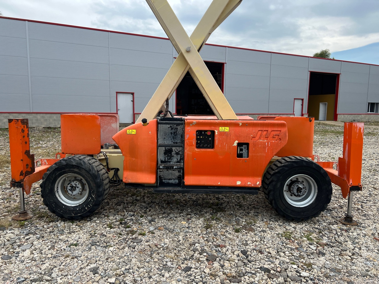 Ножничный подъемник JLG 3394RT: фото 19 Ножничный подъемник JLG 3394RT: фото 19