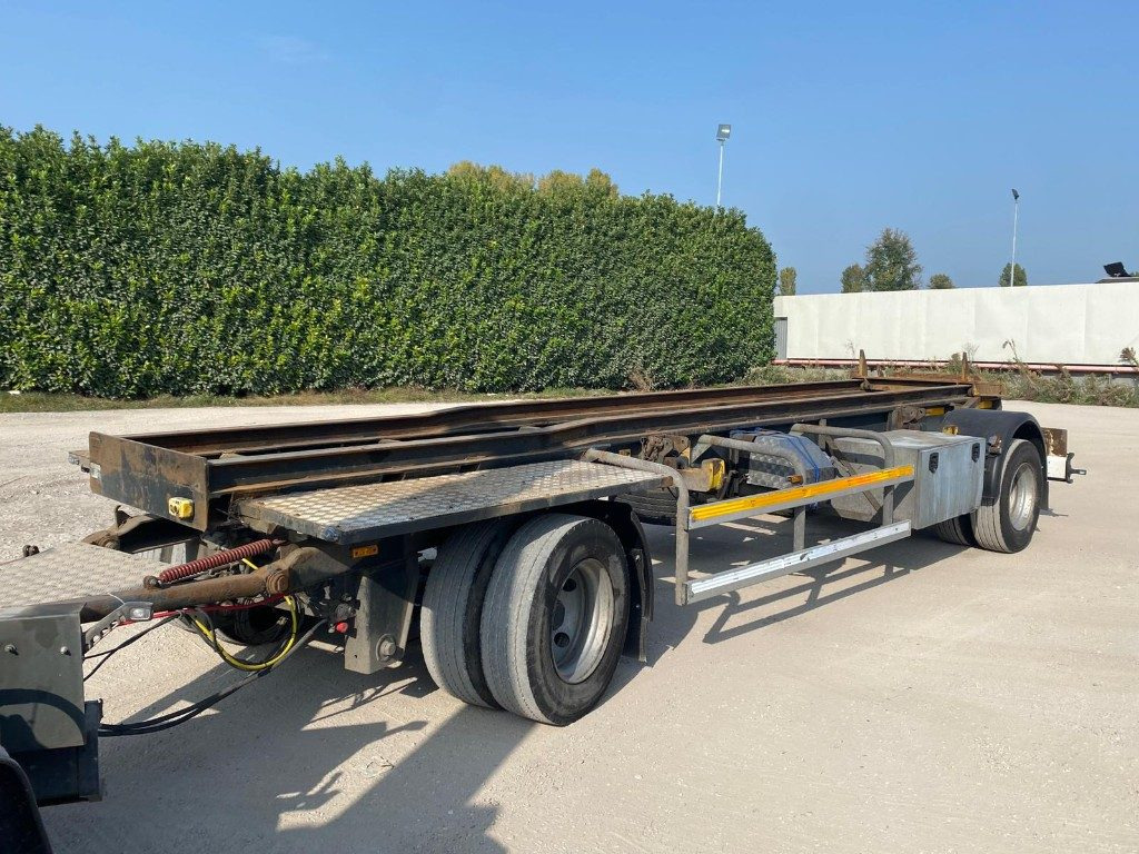 CARDI RIMORCHIO CARDI SCARRABILE PNEUMATICO - Прицеп мультилифт/ Бункеровоз: фото 3 CARDI RIMORCHIO CARDI SCARRABILE PNEUMATICO - Прицеп мультилифт/ Бункеровоз: фото 3