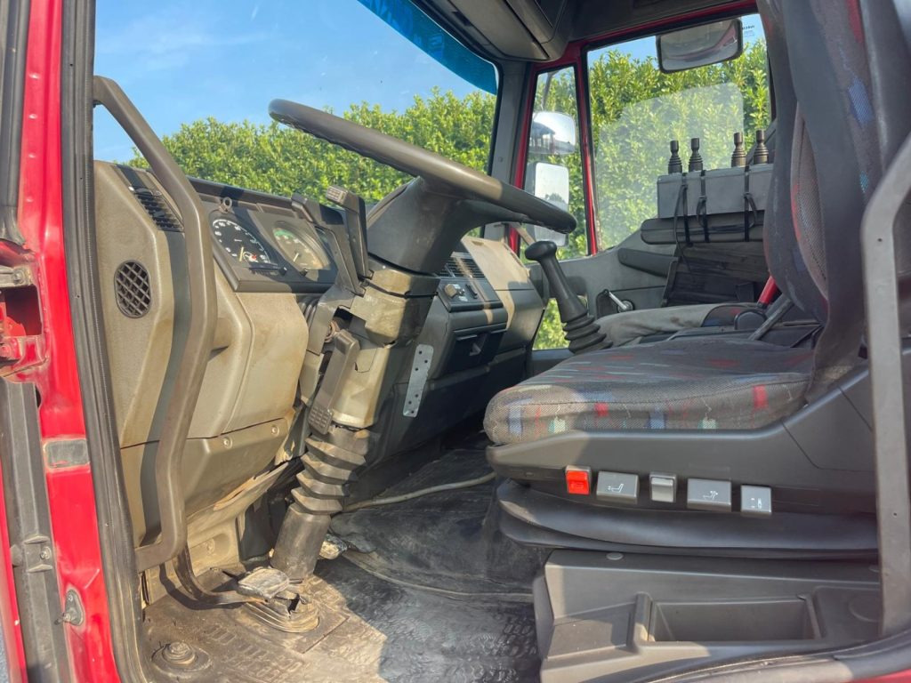 FIAT IVECO EUROCARGO 150E23 - Крюковой мультилифт: фото 3 FIAT IVECO EUROCARGO 150E23 - Крюковой мультилифт: фото 3