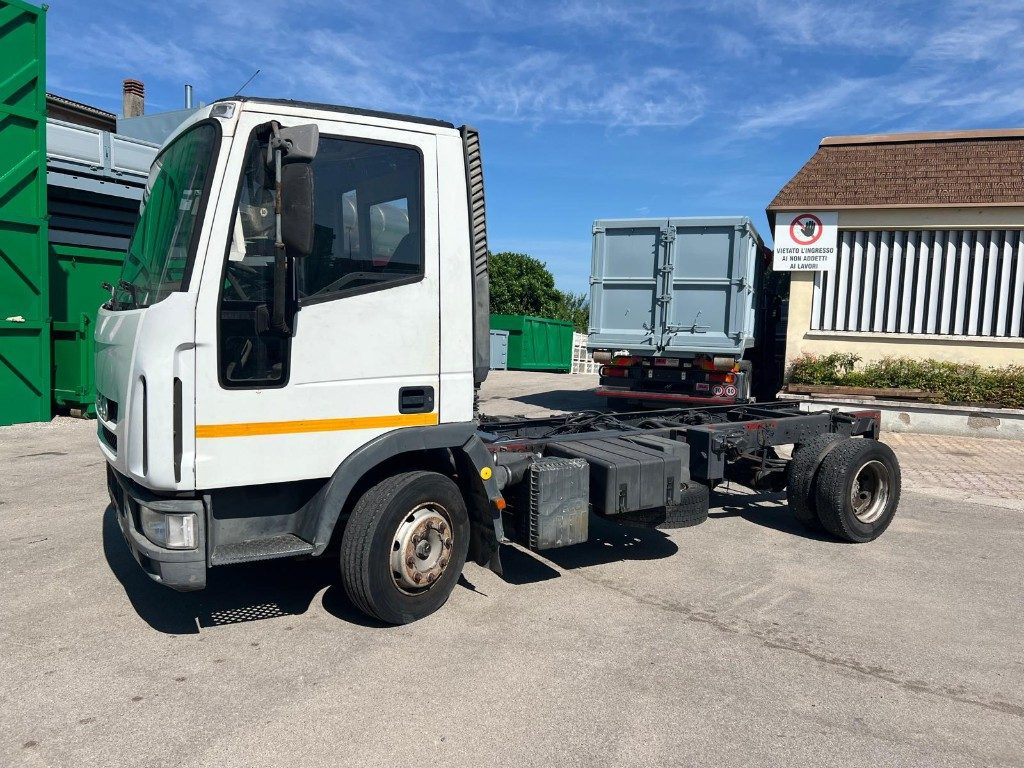 IVECO 80E15 A TELAIO - Грузовик-шасси: фото 5 IVECO 80E15 A TELAIO - Грузовик-шасси: фото 5