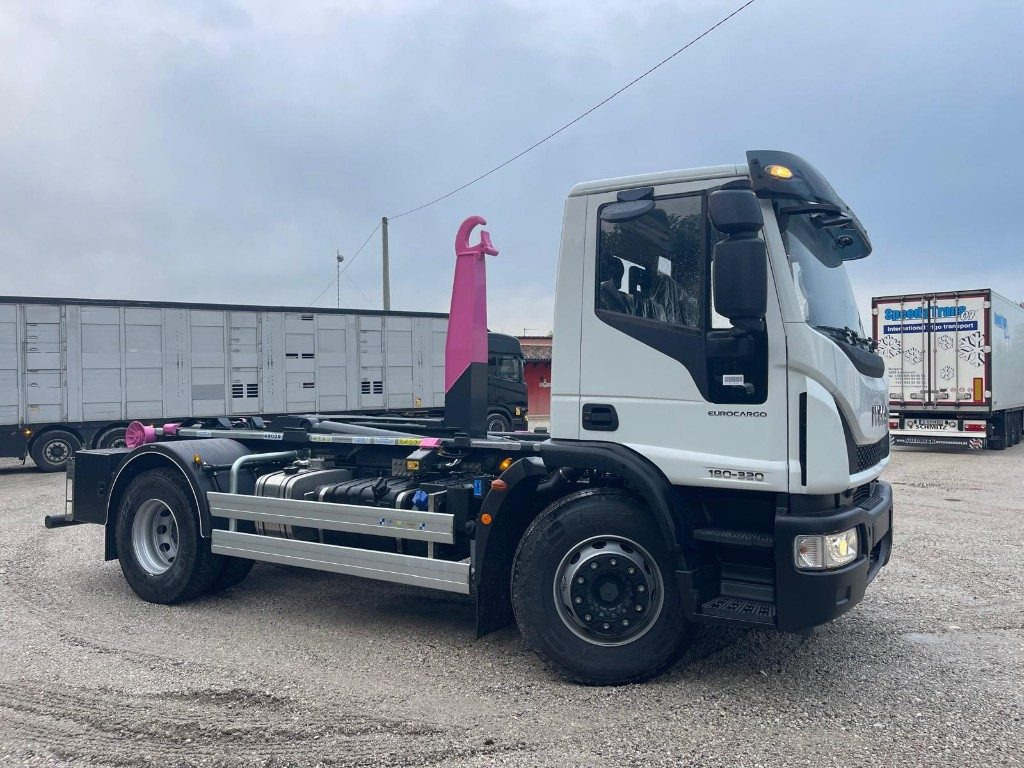 IVECO EUROCARGO 180K32 SCARRABILE NUOVO - Крюковой мультилифт: фото 5 IVECO EUROCARGO 180K32 SCARRABILE NUOVO - Крюковой мультилифт: фото 5