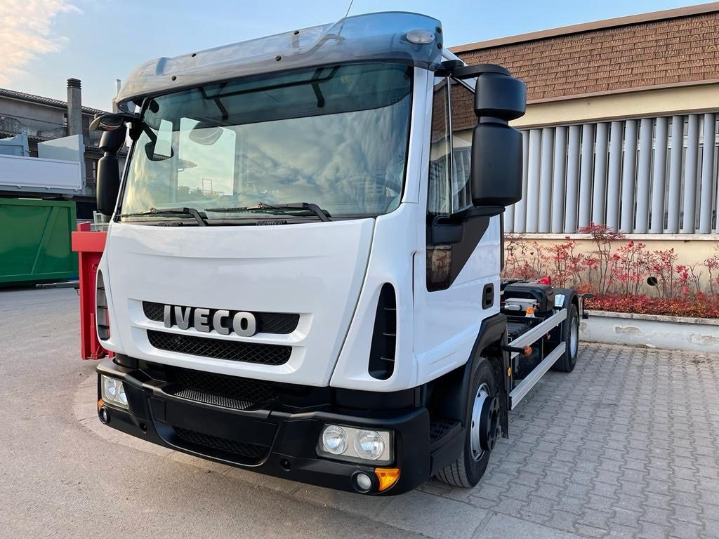 IVECO EUROCARGO 80 E18 CON IMPIANTO SCARRABILE NUO в лизинг IVECO EUROCARGO 80 E18 CON IMPIANTO SCARRABILE NUO: фото 9