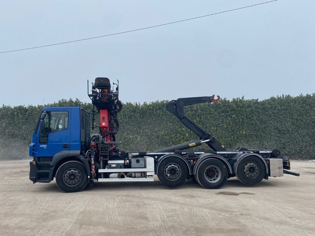 IVECO STRALIS 260.450 SCARRABILE CON GRU - Крюковой мультилифт: фото 3 IVECO STRALIS 260.450 SCARRABILE CON GRU - Крюковой мультилифт: фото 3