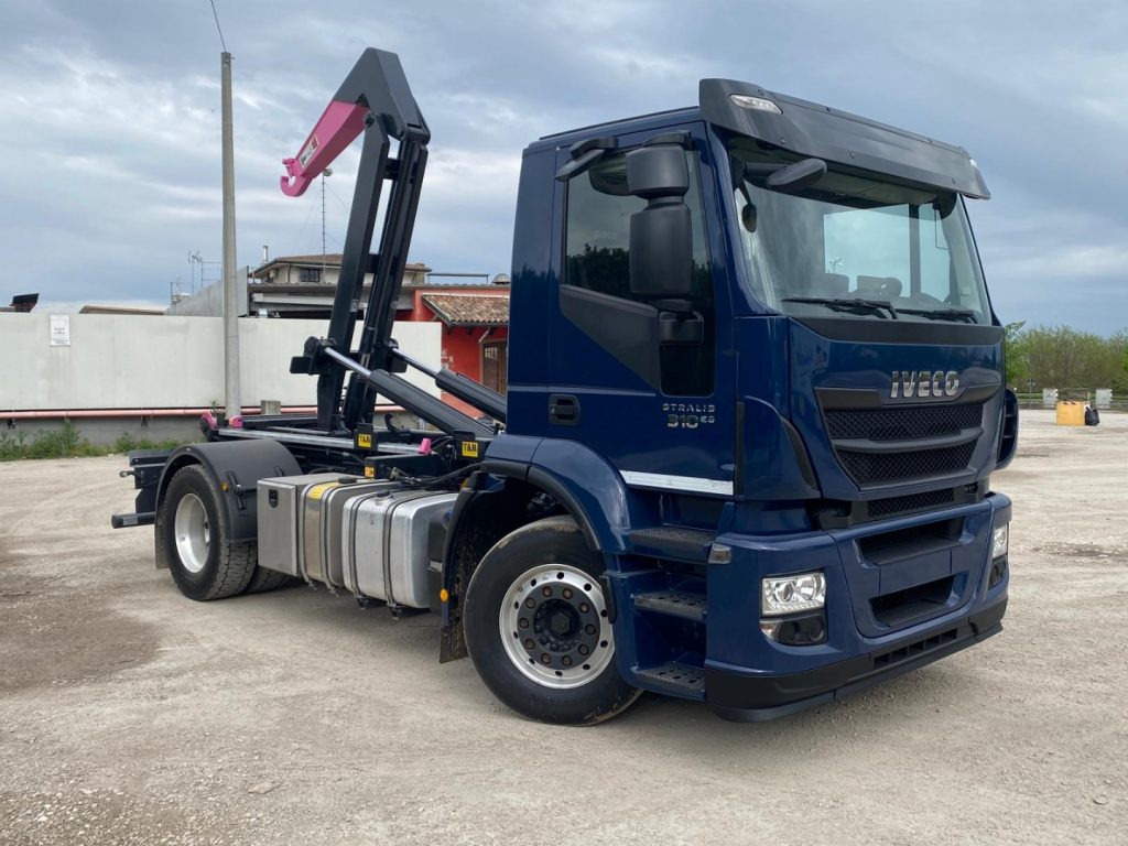 IVECO STRALIS 310 SCARRABILE FULL PNEUMATICO - Крюковой мультилифт: фото 2 IVECO STRALIS 310 SCARRABILE FULL PNEUMATICO - Крюковой мультилифт: фото 2