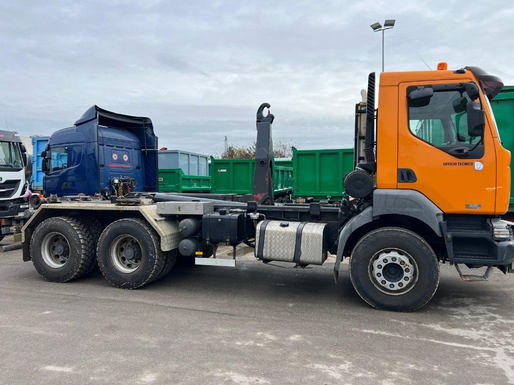 RENAULT KERAX 320 SCARRABILE - Крюковой мультилифт: фото 3 RENAULT KERAX 320 SCARRABILE - Крюковой мультилифт: фото 3