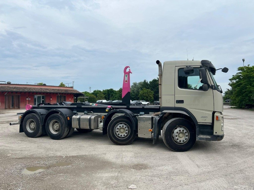 Крюковой мультилифт VOLVO FM480 SCARRABILE 8X4: фото 6 Крюковой мультилифт VOLVO FM480 SCARRABILE 8X4: фото 6