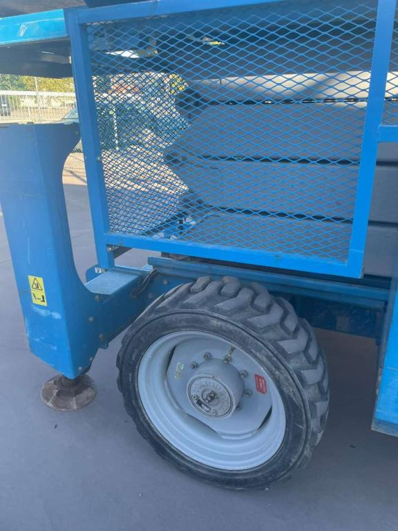 Genie GS-4390 - Ножничный подъемник: фото 3 Genie GS-4390 - Ножничный подъемник: фото 3