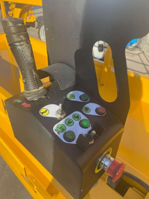 Haulotte COMPACT 8 - Ножничный подъемник: фото 4 Haulotte COMPACT 8 - Ножничный подъемник: фото 4