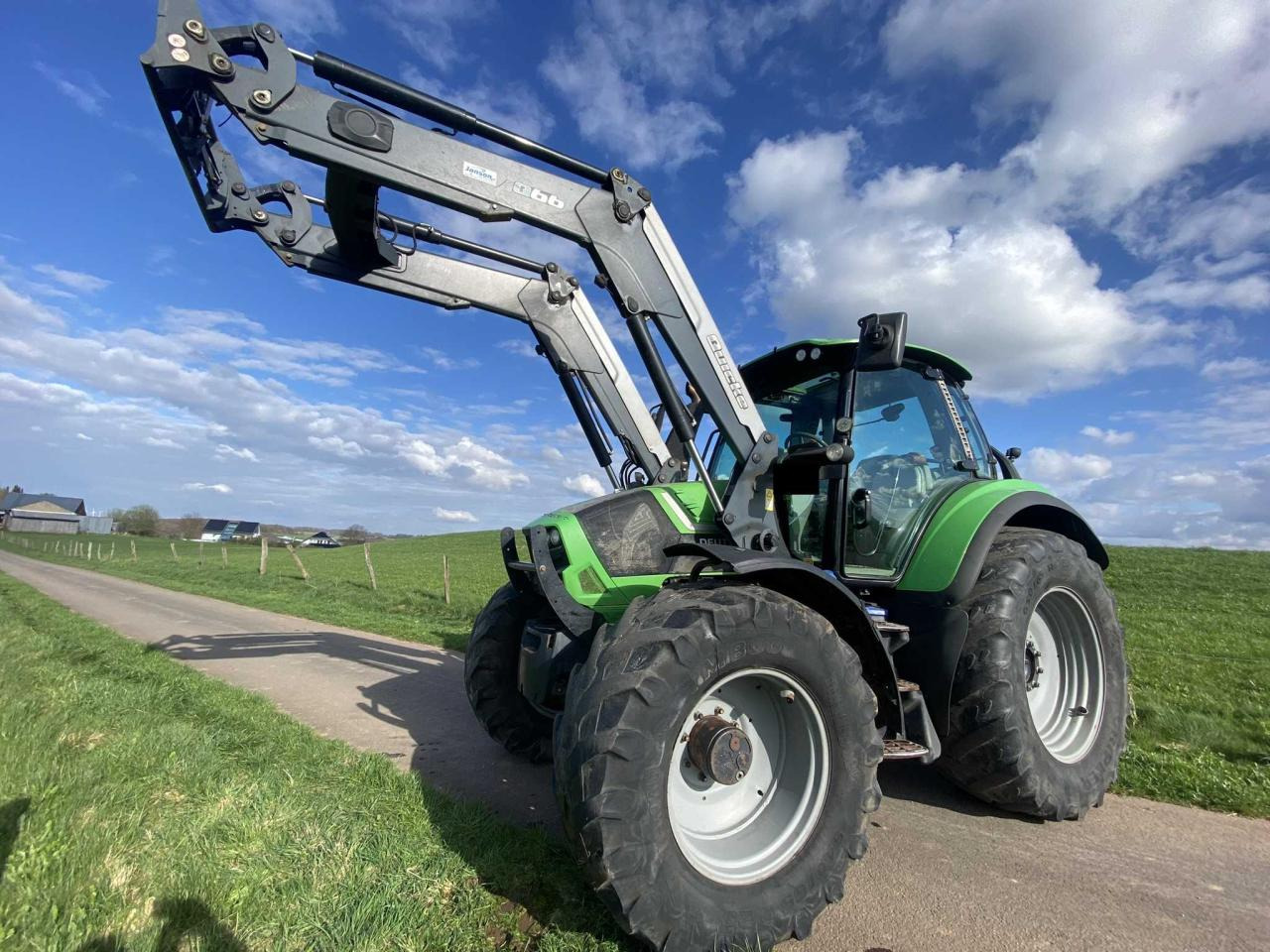 Deutz-Fahr 6150.4 Agrotron TTV - Трактор: фото 3 Deutz-Fahr 6150.4 Agrotron TTV - Трактор: фото 3