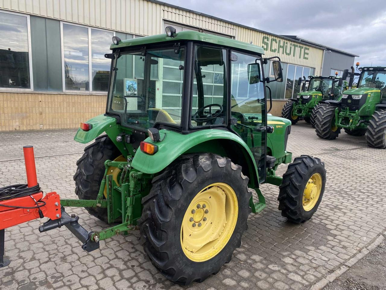 Трактор John Deere 5055E: фото 10