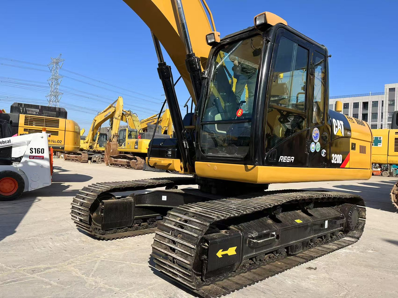 CAT 320D - Гусеничный экскаватор: фото 3 CAT 320D - Гусеничный экскаватор: фото 3