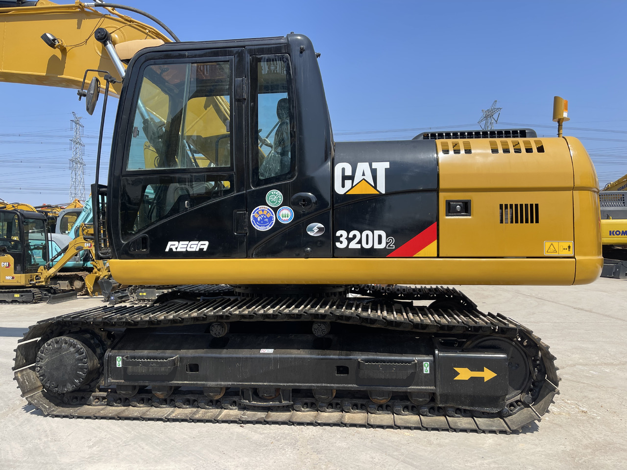 CATERPILLAR 320D2 - Гусеничный экскаватор: фото 2 CATERPILLAR 320D2 - Гусеничный экскаватор: фото 2