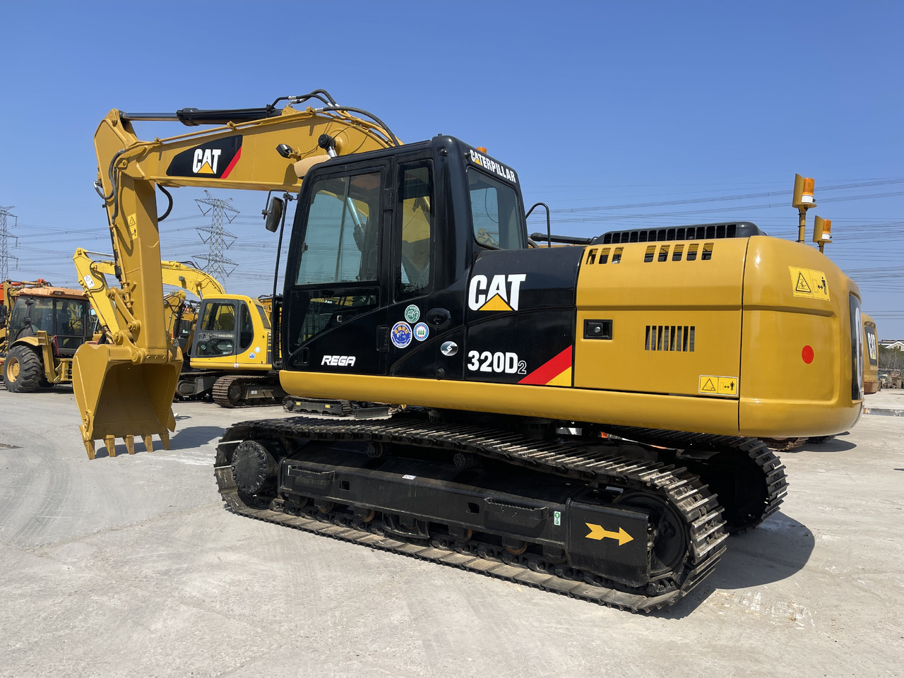 CATERPILLAR CAT 320D - Гусеничный экскаватор: фото 1 CATERPILLAR CAT 320D - Гусеничный экскаватор: фото 1