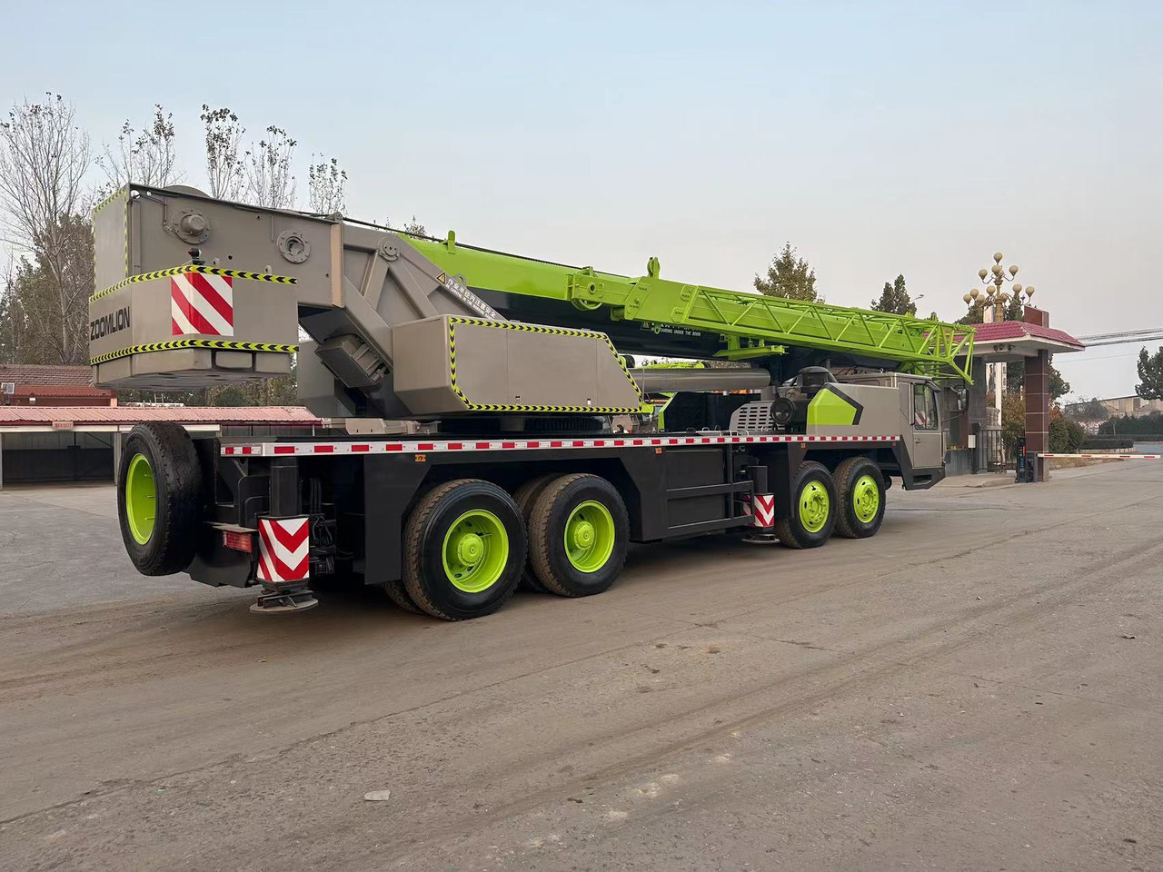 ZOOMLION QY70V ZTC700V 70 ton 50 ton 60 ton 80 ton 90 ton 100 ton truck crane - Мобильный кран: фото 4 ZOOMLION QY70V ZTC700V 70 ton 50 ton 60 ton 80 ton 90 ton 100 ton truck crane - Мобильный кран: фото 4